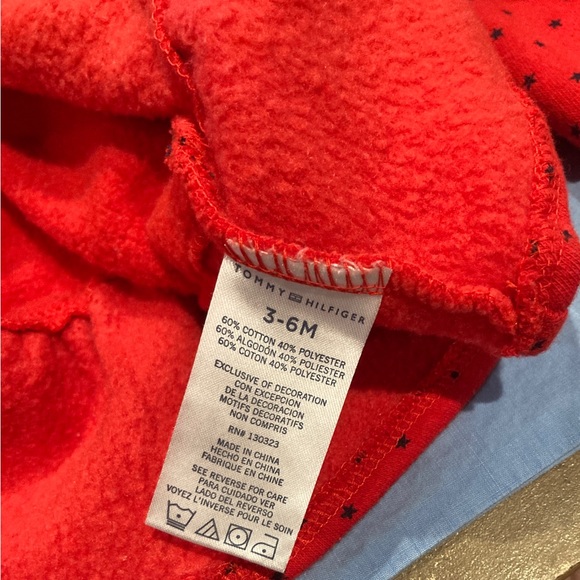 2-piece set from Tommy Hilfigure - Picture 2 of 2